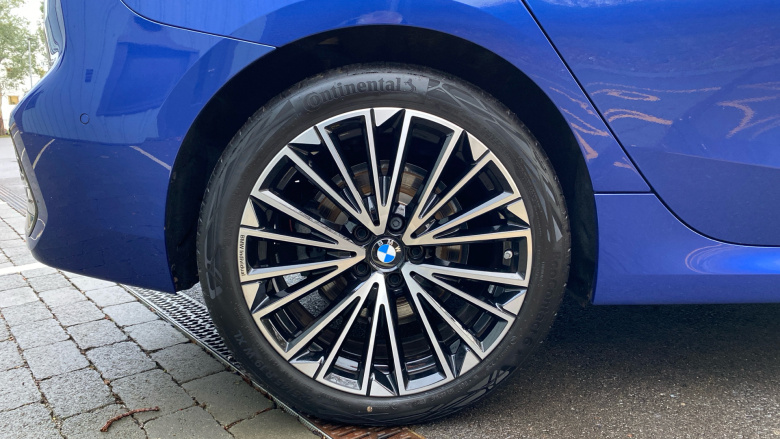 BMW 2 Series 220i MHT M Sport 5dr DCT Petrol Hatchback